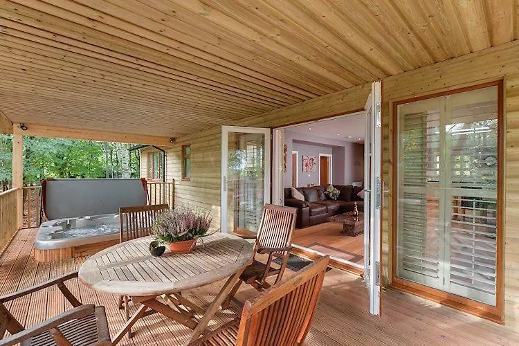 Willow Lodge, South View Lodges, Exeter 0*,
